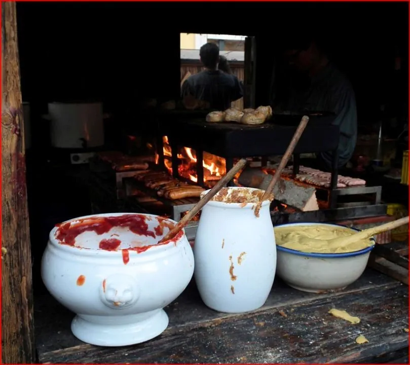Medieval market at wittelsbacherplatz 1